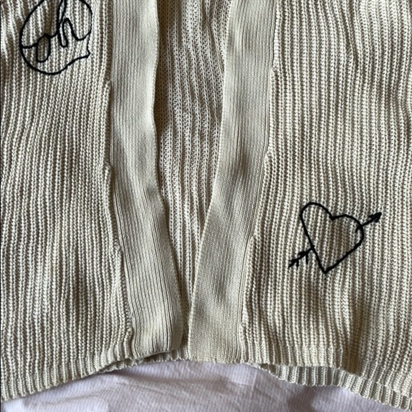 Chunky knit open cardigan with Hearts - Picture 7 of 11